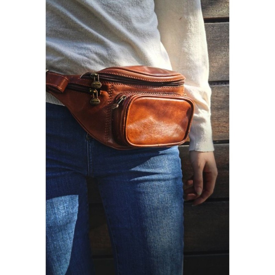 Man Officina 66 | Leather Fanny Pack "Goluchow" Brown