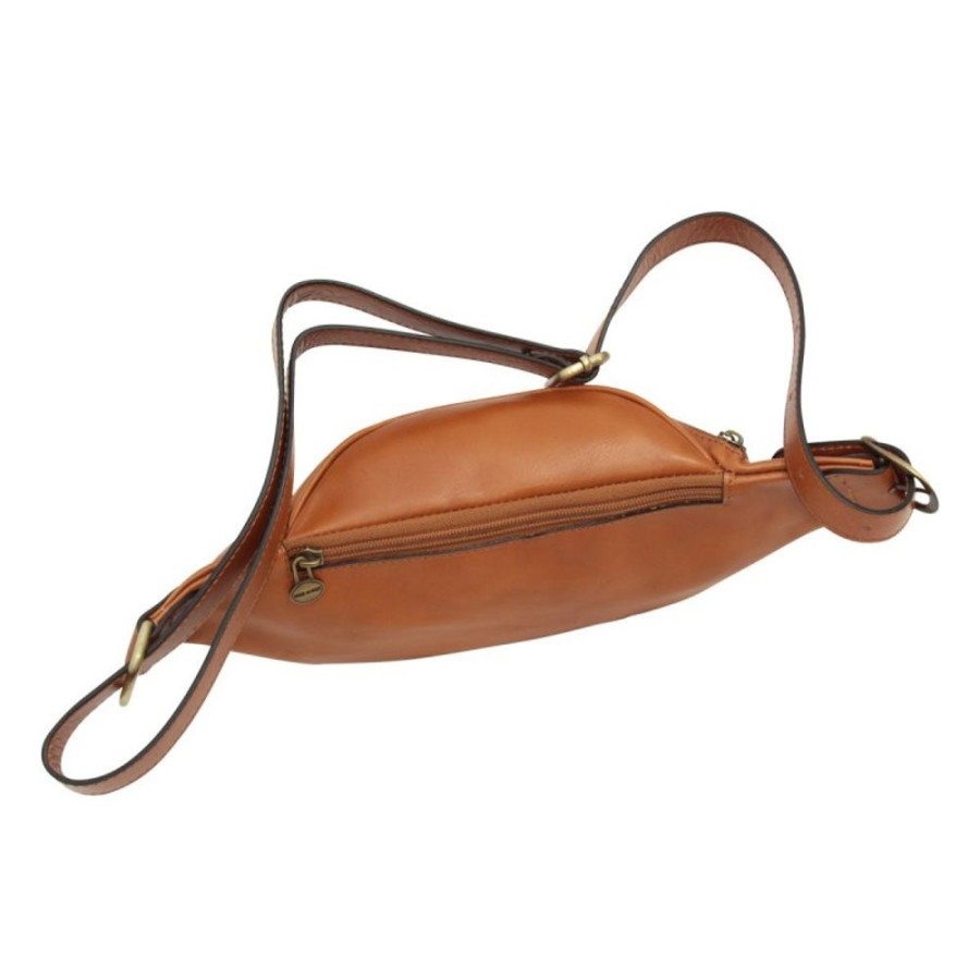 Man Officina 66 | Leather Fanny Pack "Goluchow" Ko Cognac