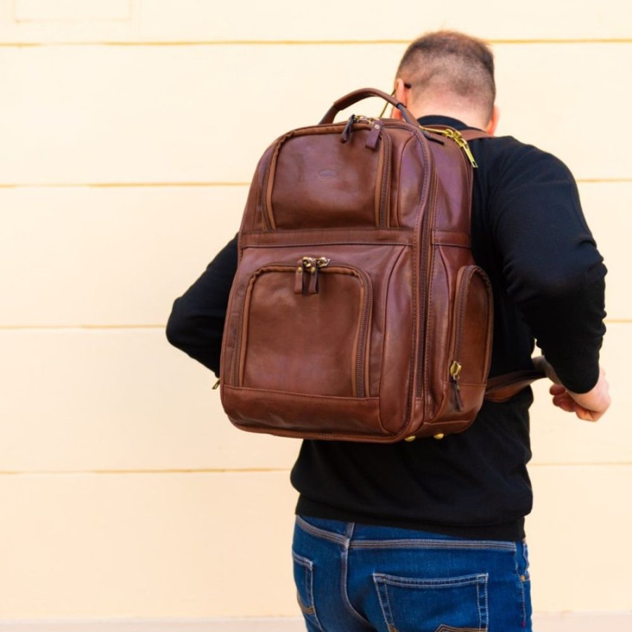 Travels Officina 66 | A Very Large And Well Equipped Travel Leather Backpack "Santacroce"